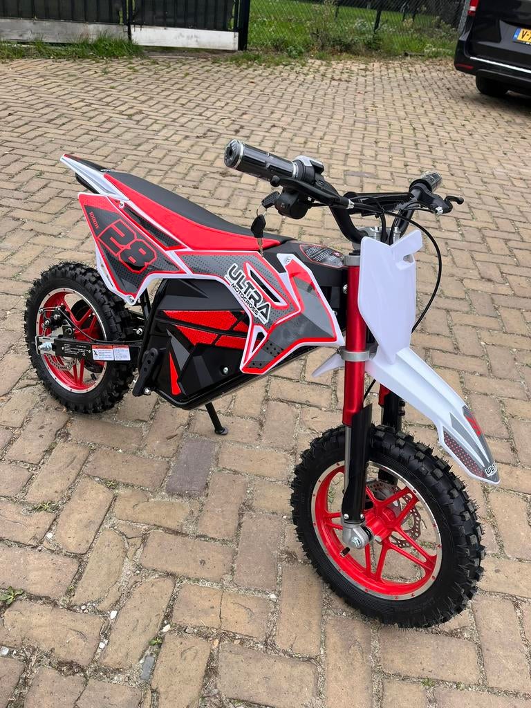 Foto 4 van Stoere Elektrische Kinder Quad & Crosser! Race met vrienden