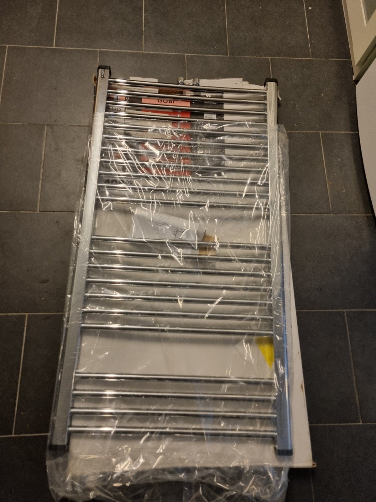 Badkamerradiator Hackeka Gobi chrome 590x1110mm 395W Nieuw, Doe-het-zelf en Verbouw, Verwarming en Radiatoren, Ophalen, Nieuw