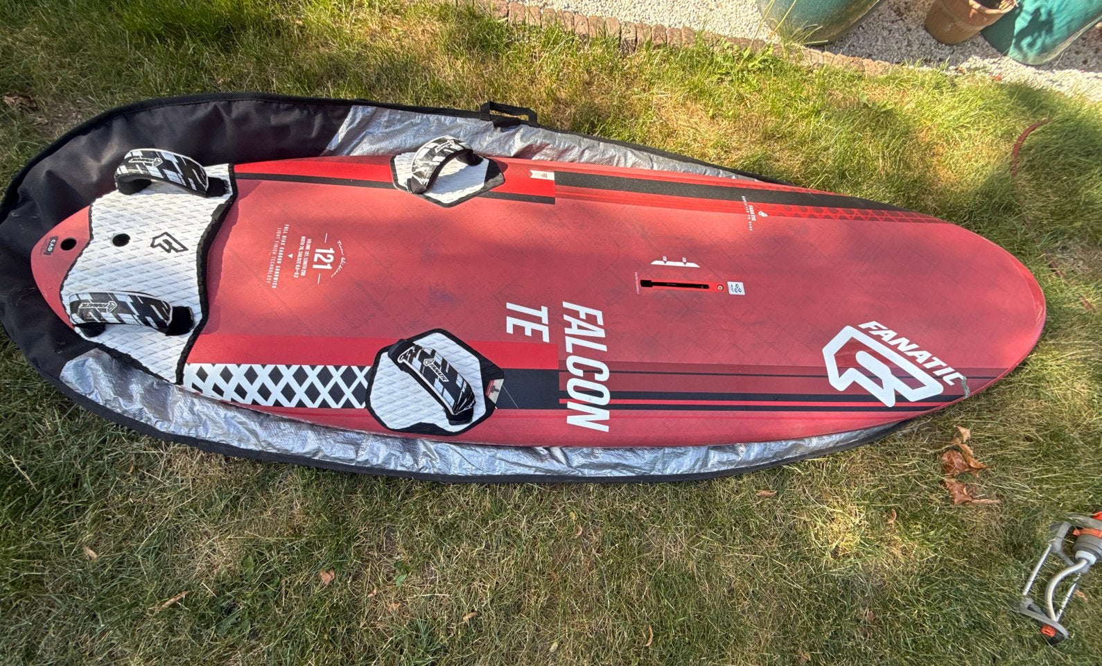 Fanatic Falcon TE 121  (Team Edition) + choco vin + boardbag, Watersport en Boten, Windsurfen, Met voetbanden, Gebruikt, Minder dan 250 cm