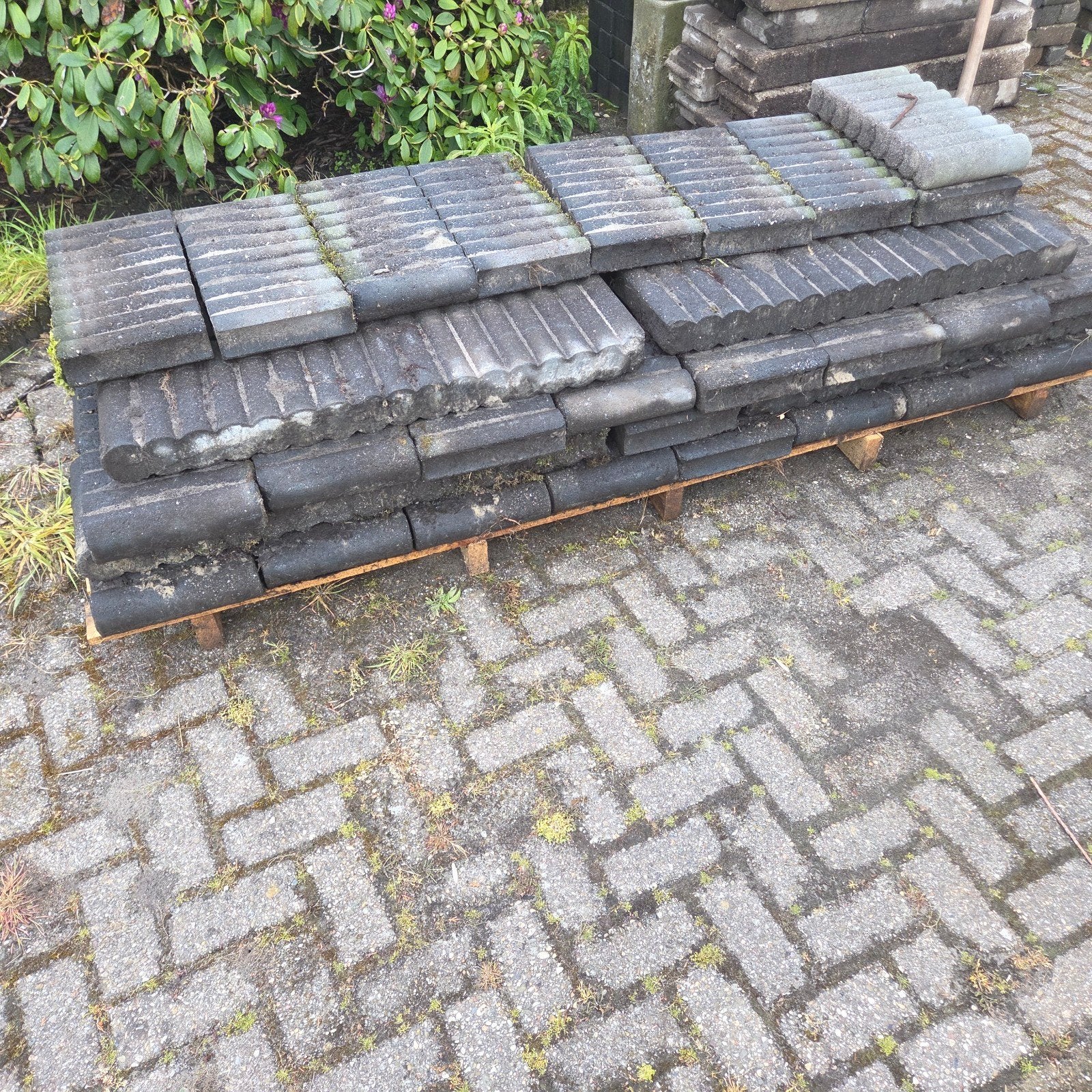 Palissadebanden 30 stuks 28x100cm en 9 stuks 28x50cm 8cm dik, Tuin en Terras, Tegels en Klinkers, Ophalen, Gebruikt, Overige typen