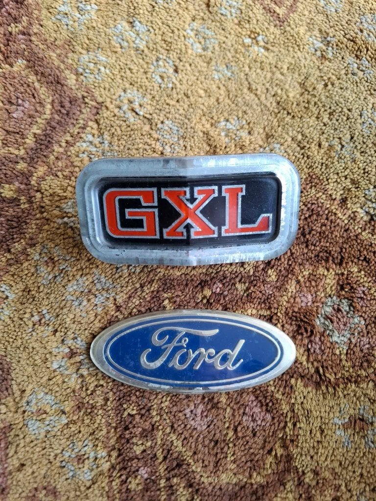 OUDE FORD auto emblemen, Verzamelen, Ophalen of Verzenden, Gebruikt, Auto's