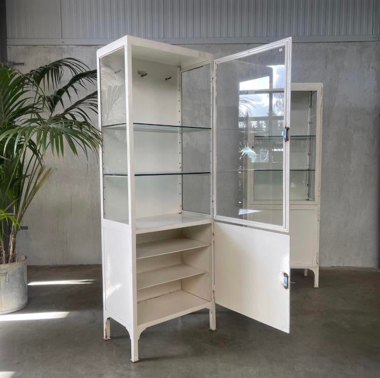 Oude medicijnkast, vintage apothekerskast, kast, vitrine, Antiek en Kunst, Curiosa en Brocante, Ophalen