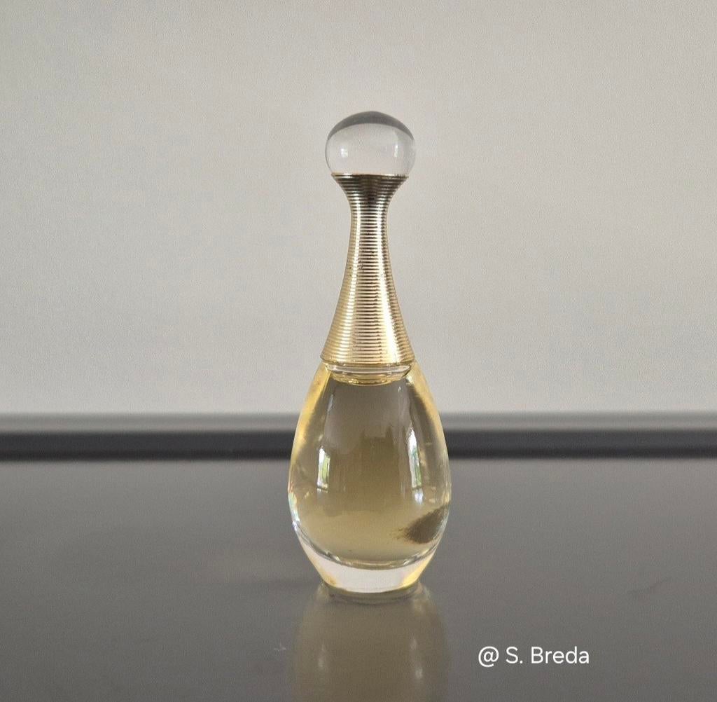 Christian Dior - J'adore - miniatuur verzamelaars, Ophalen of Verzenden, Zo goed als nieuw, Miniatuur, Gevuld