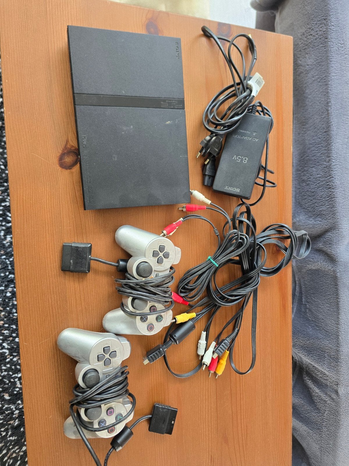 PlayStation 2 inclusief controllers, Spelcomputers en Games, Spelcomputers | Sony PlayStation 2, Ophalen of Verzenden, Zo goed als nieuw