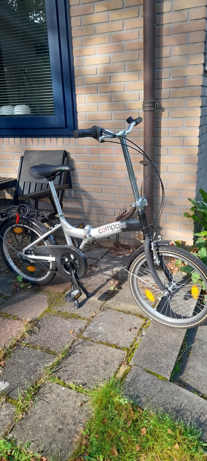 Foto 3 van Compass vouwfietsen, 3 versnellingen, hand- en terugtraprem