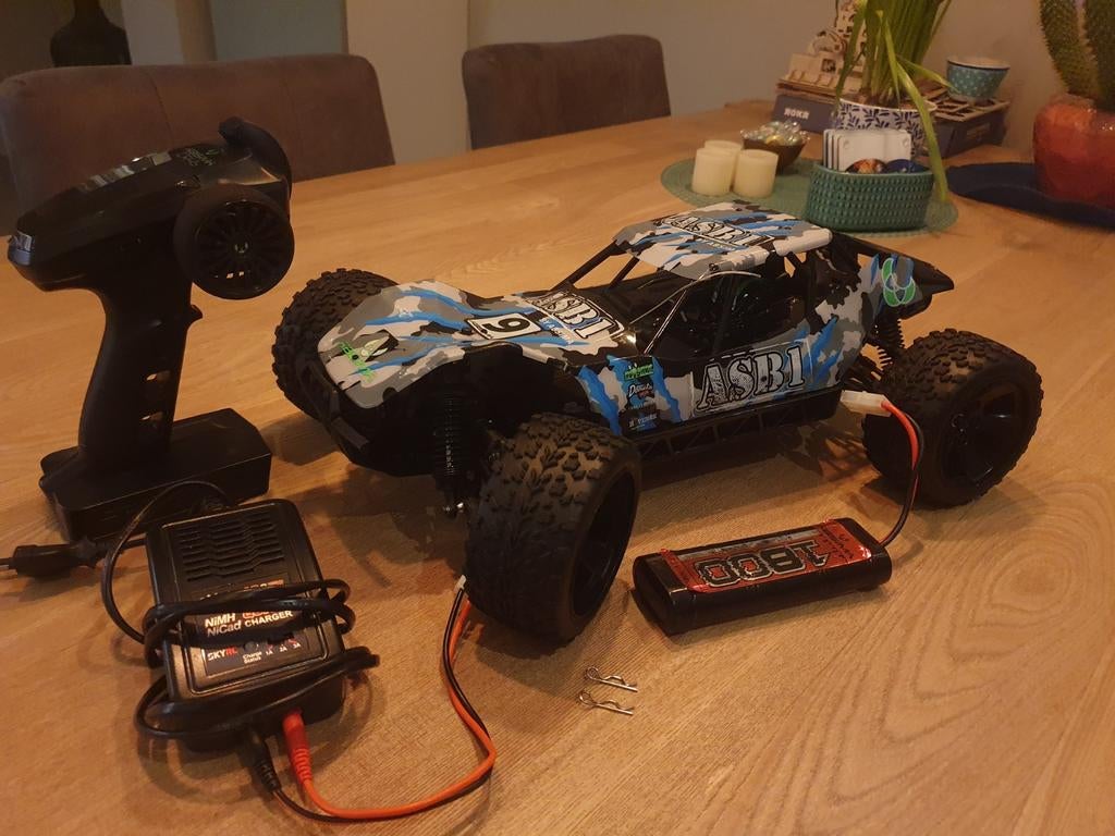 Rc auto, Hobby en Vrije tijd, Modelbouw | Radiografisch | Auto's, Auto offroad, Zo goed als nieuw, RTR (Ready to Run), Overige schalen