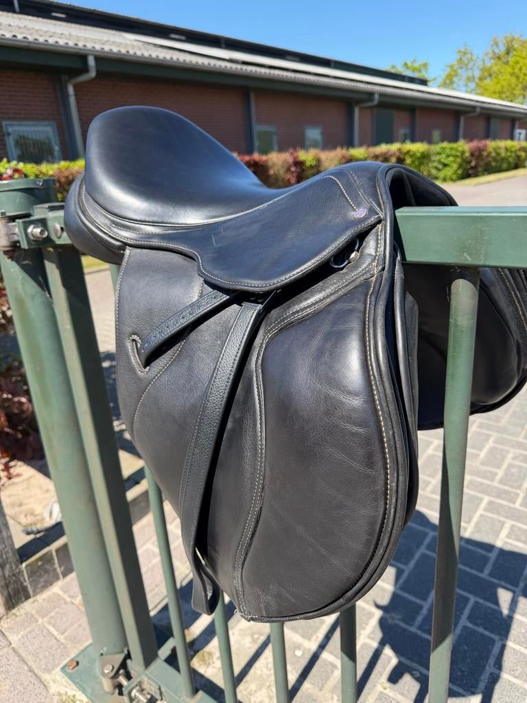 Spring Zadel cavaletti 17 inch + wintec singel maat 140, Dieren en Toebehoren, Paarden en Pony's | Zadels, Ophalen of Verzenden