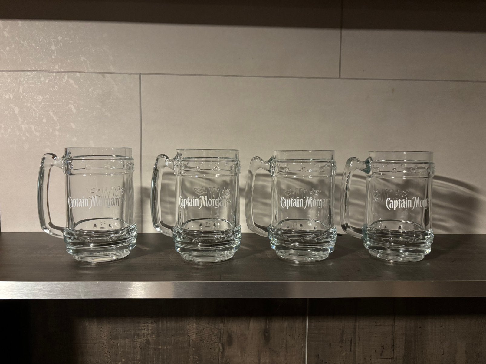 4 Captain Morgen mugs / glazen, Ophalen of Verzenden, Zo goed als nieuw, Overige typen