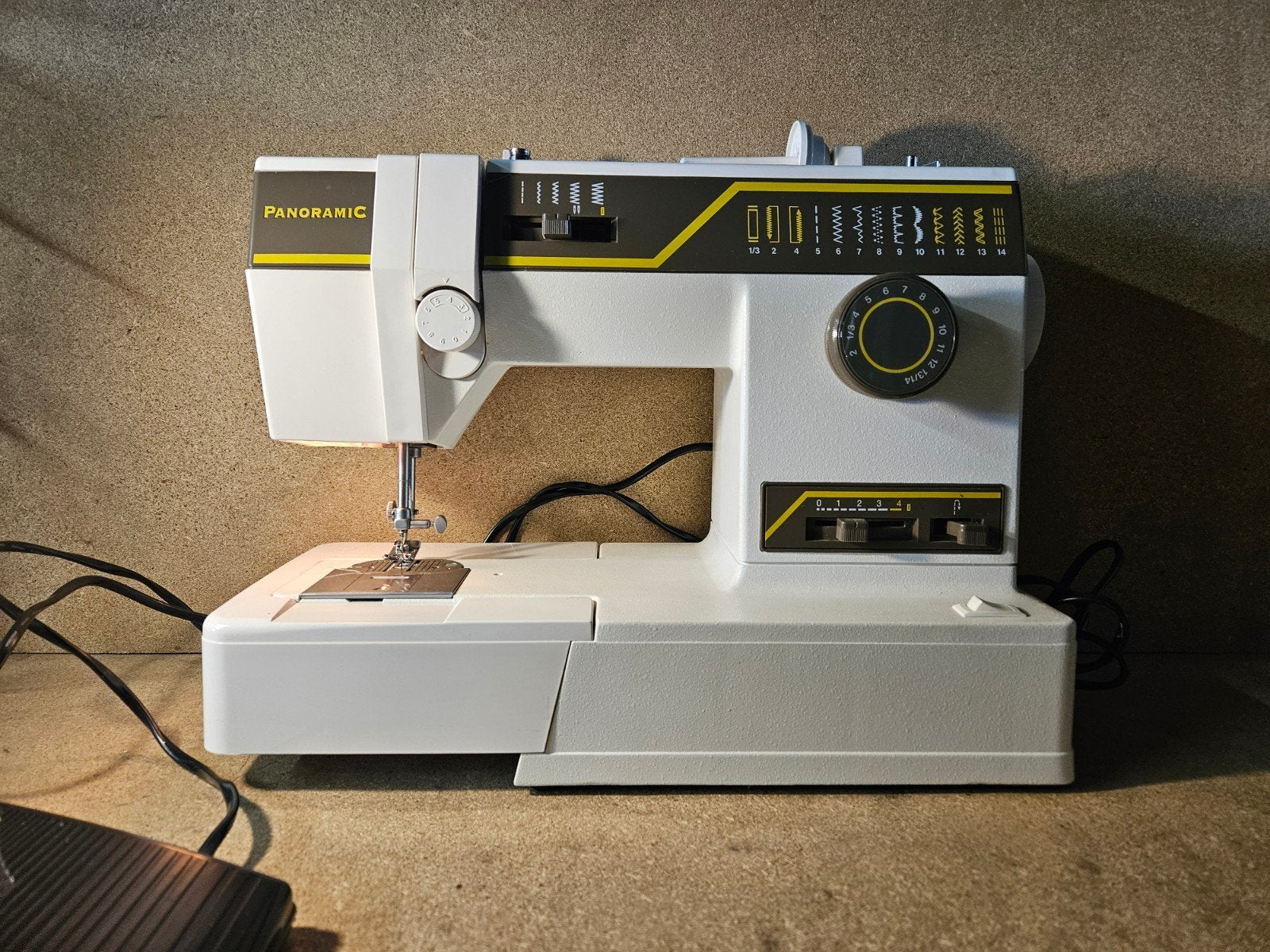 Singer Panoramic 9440 Naaimachine - Zo goed als nieuw, Hobby en Vrije tijd, Naaimachines en Toebehoren, Ophalen, Zo goed als nieuw
