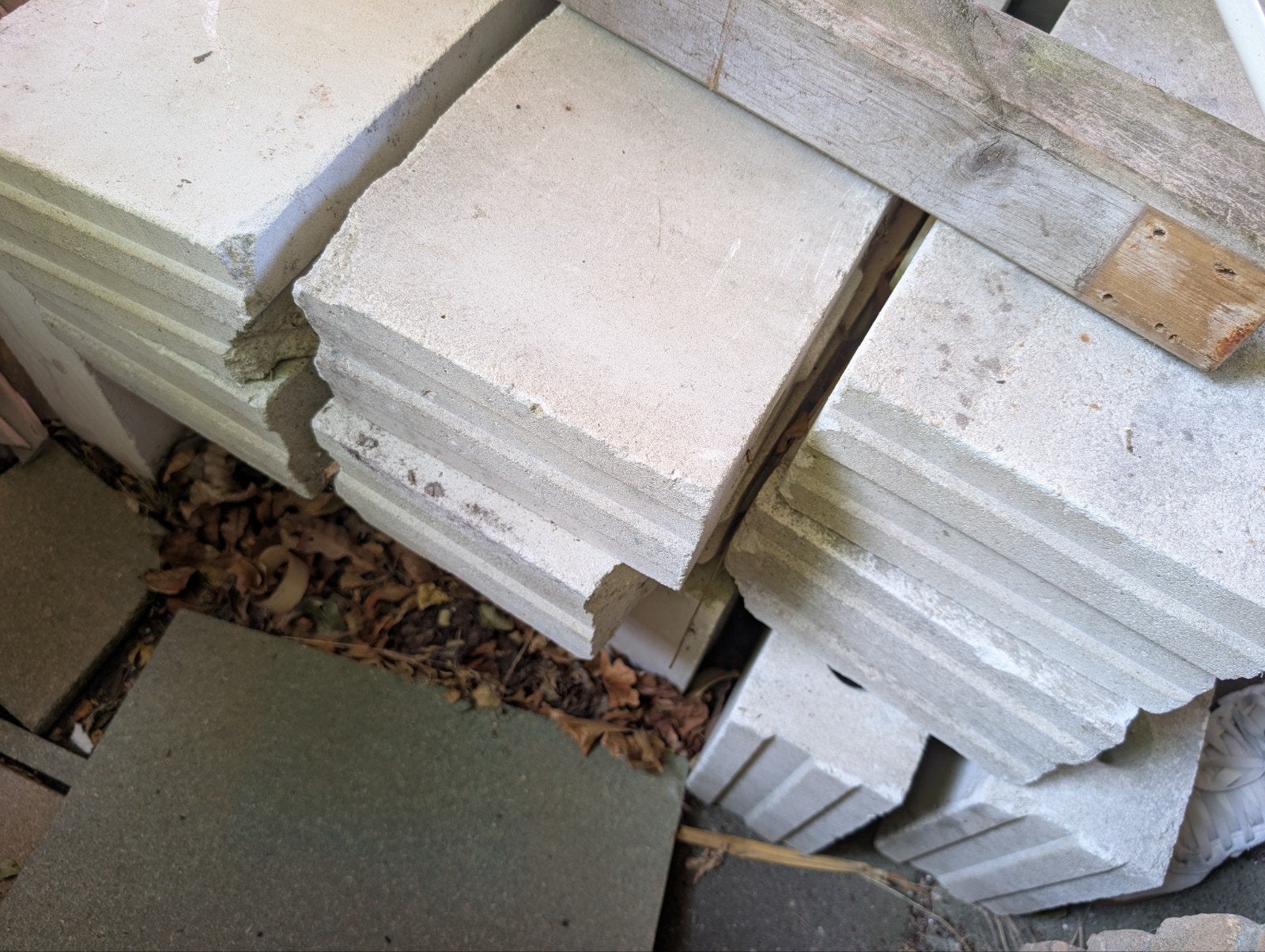 Betonnen blokken gratis af te halen, Ophalen, Beton