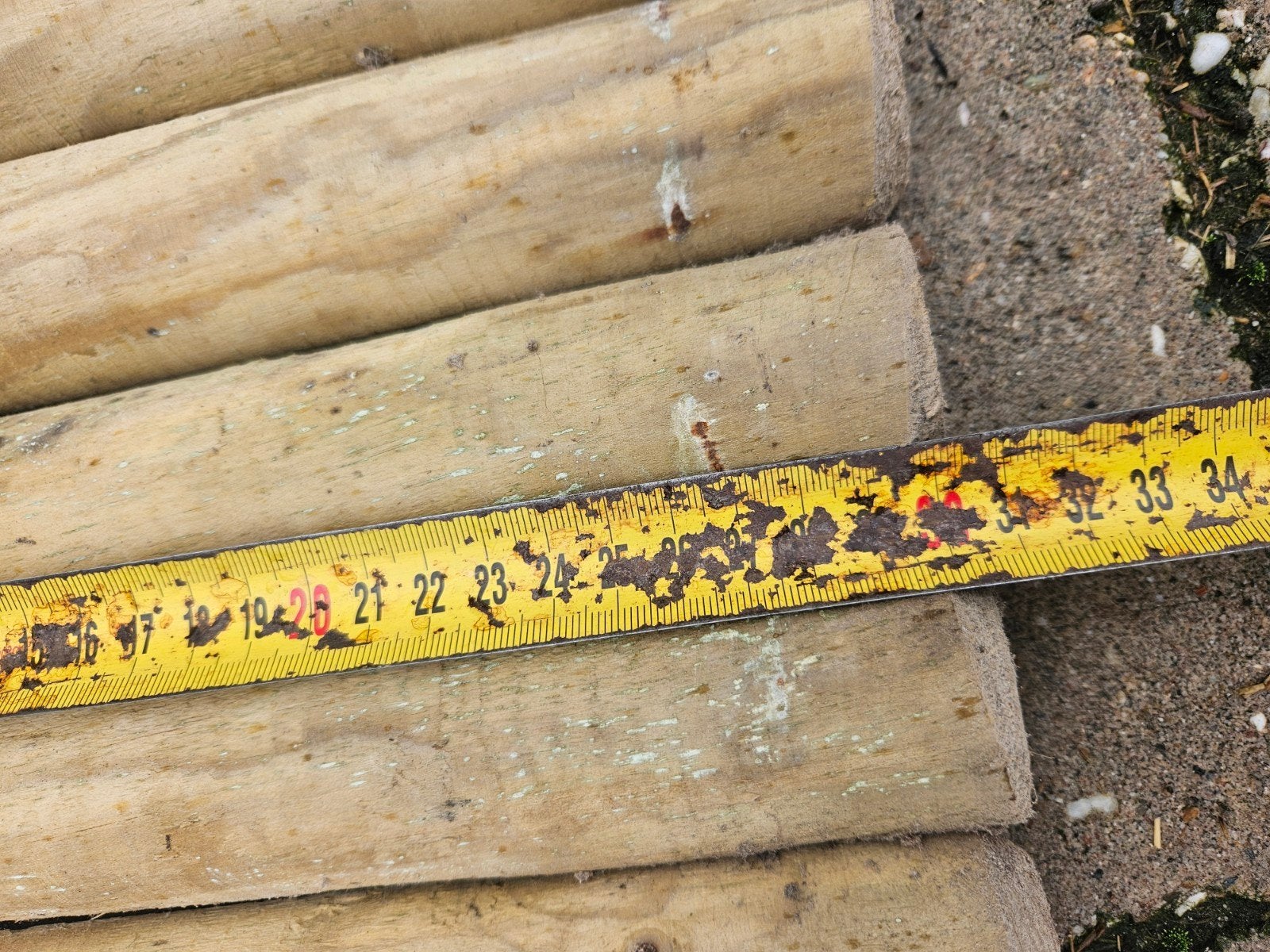 borderranden grenen en hardhout, Ophalen, Palen, Hardhout
