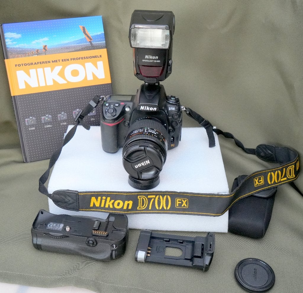 Nikon D700 full-frame (FX) complete set, Ophalen, Gebruikt, 12 megapixels, Overige typen