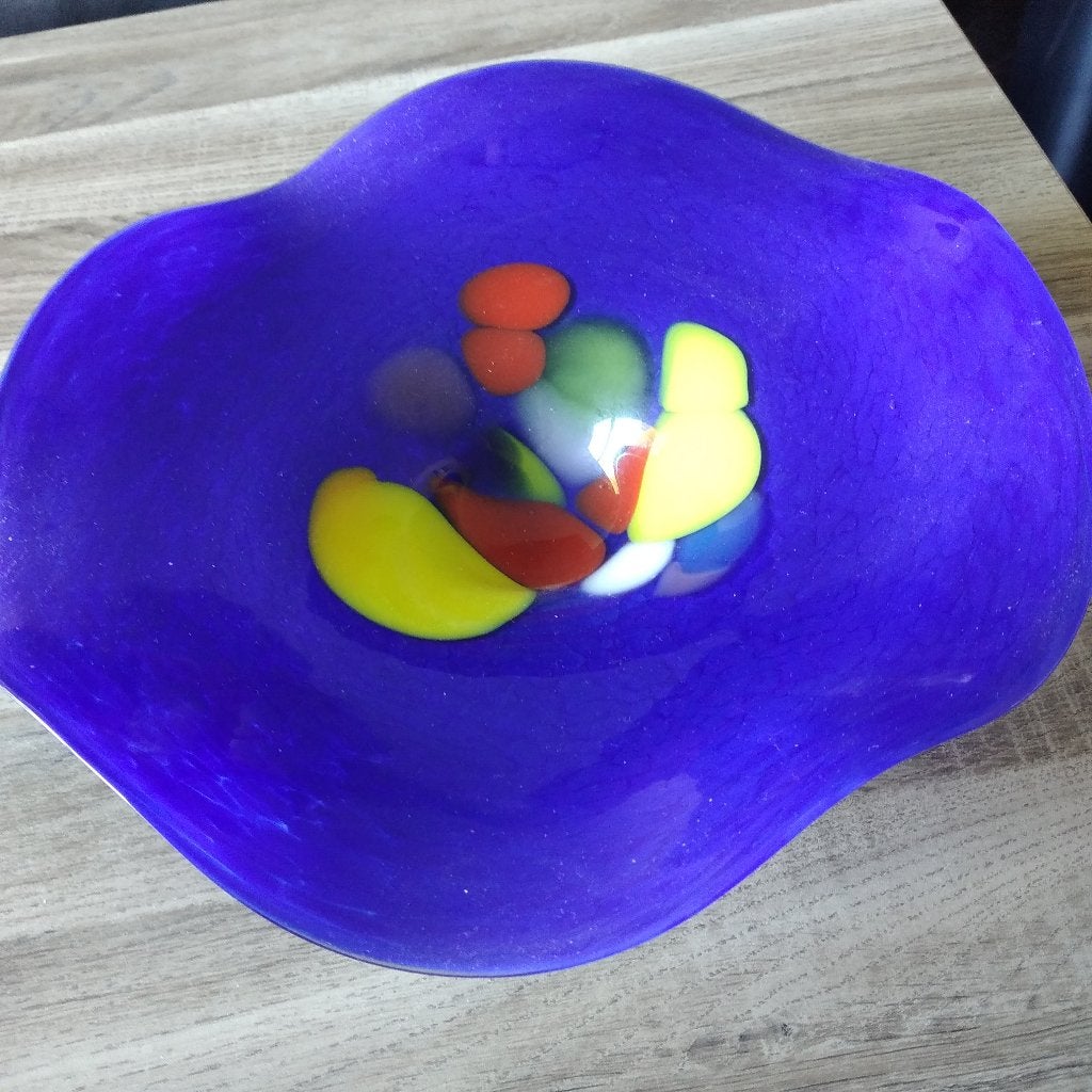 blauwe schaal 33cm x 10cm uit tjechie  glas, Schaal, Rond, Ophalen of Verzenden, Glas