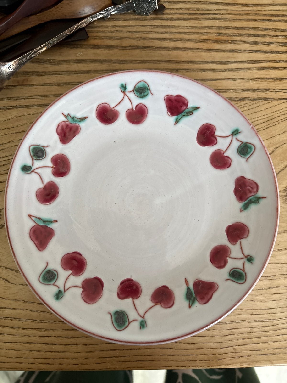 Handgemaakt bord met fruitdecoratie, Ophalen