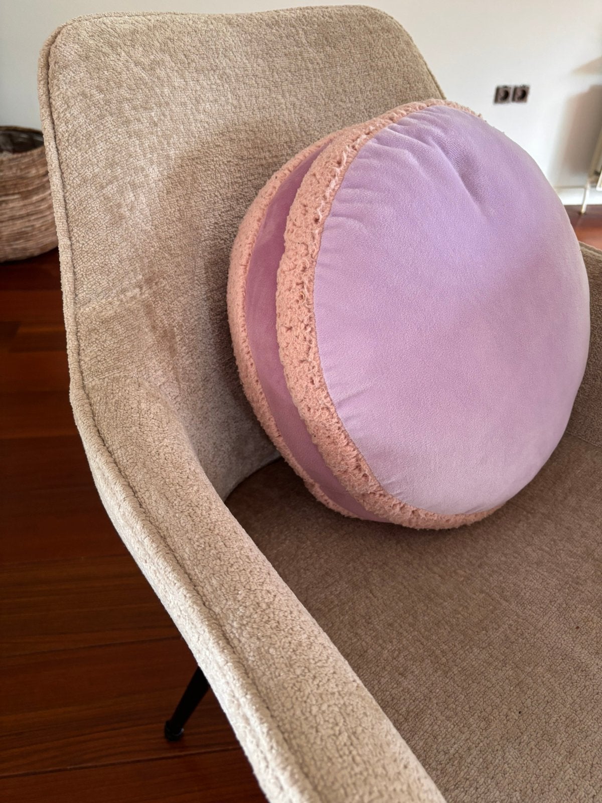 Lila macaron kussen, Ophalen, Zo goed als nieuw, Paars, Rond