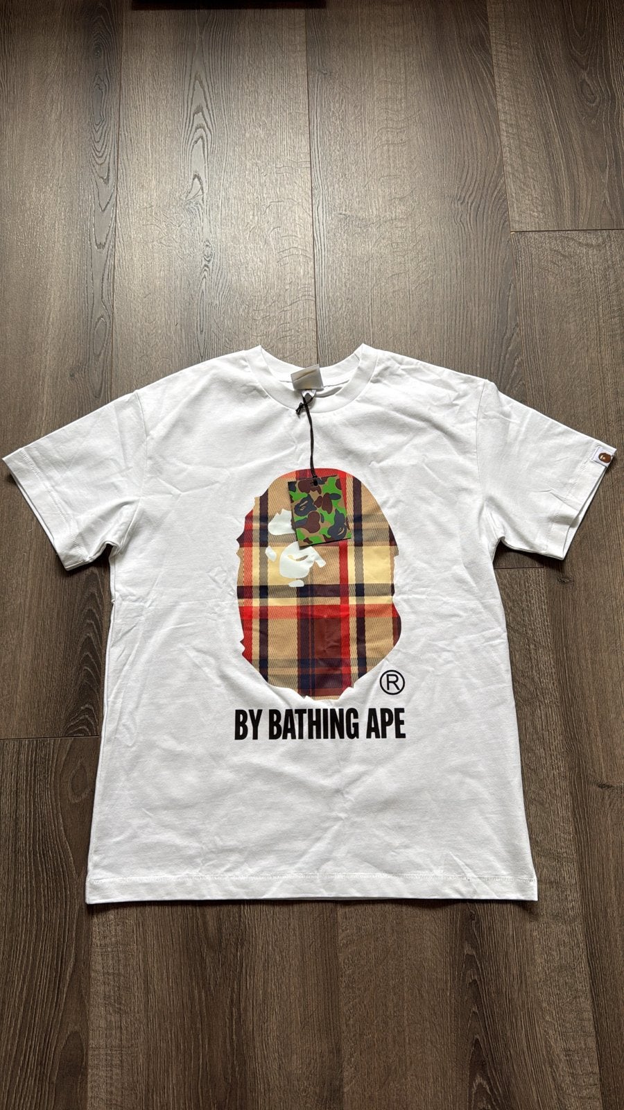 A Bathing Ape T-shirt - Nieuw met labels, Ophalen of Verzenden, Nieuw, Maat 46 (S) of kleiner, Wit