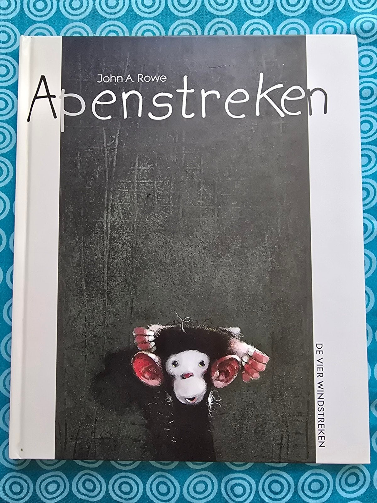 Apenstreken - John A. Rowe (Prentenboek), Boeken, Ophalen of Verzenden, Zo goed als nieuw, John A. Rowe