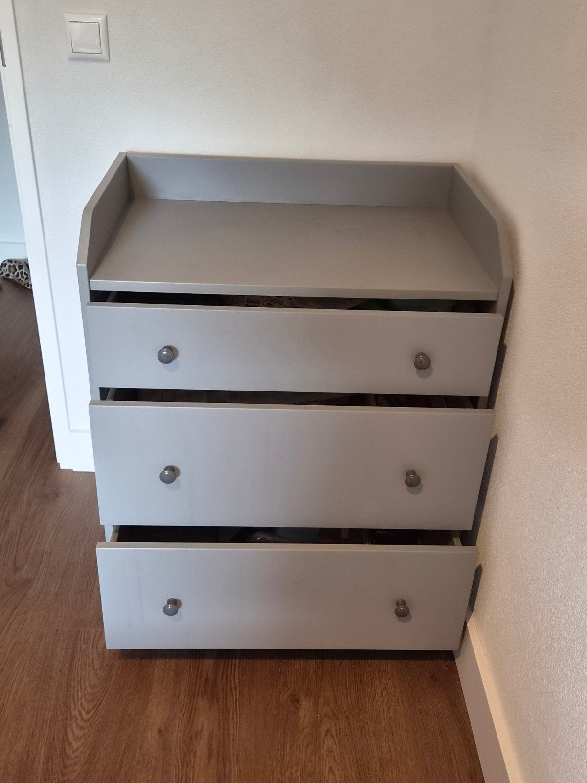 Ikea grijze commode met 3 lades, Minder dan 90 cm, Minder dan 75 cm, Ophalen of Verzenden, Zo goed als nieuw