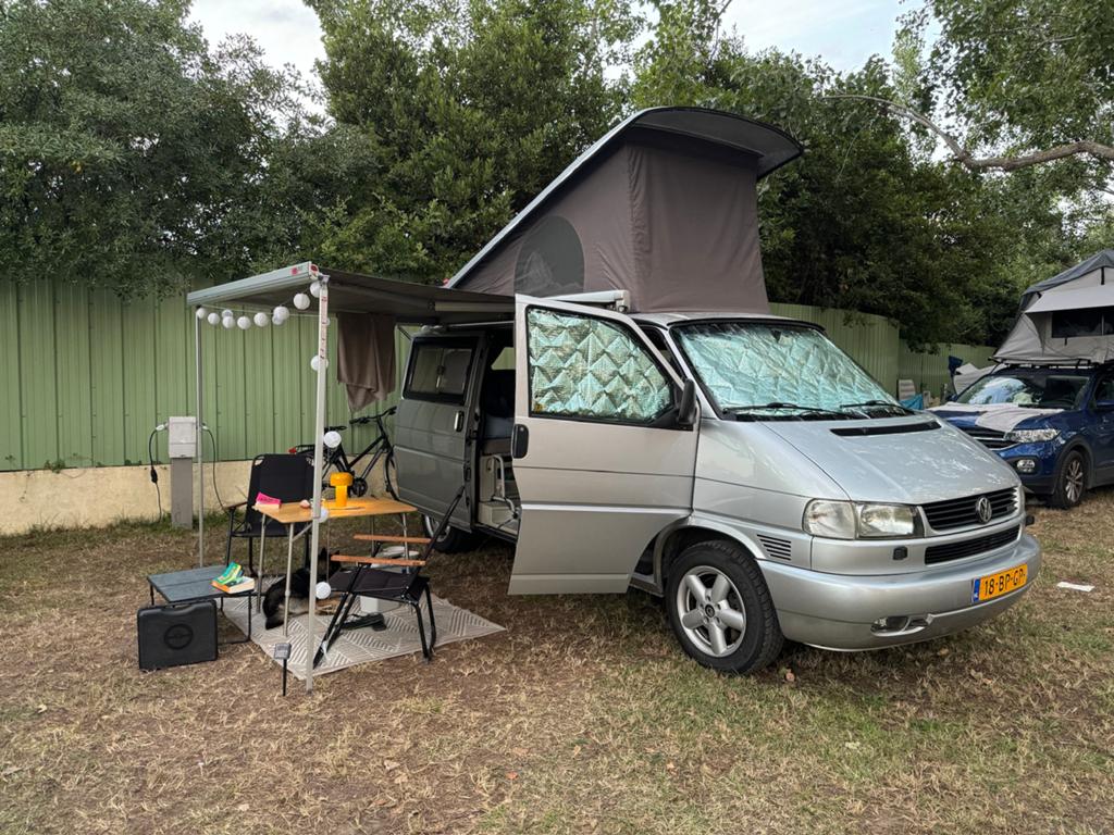 VW T4 - 2002 Camper 2.5 TDI - 151 pk - APK 2026, Caravans en Kamperen, Campers, Particulier, tot en met 4, Buscamper of Camperbus