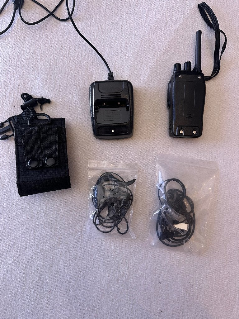 Baofeng portofoon inc accessoires, Met broekklem, 5 tot 15 km, Ophalen of Verzenden, Zo goed als nieuw