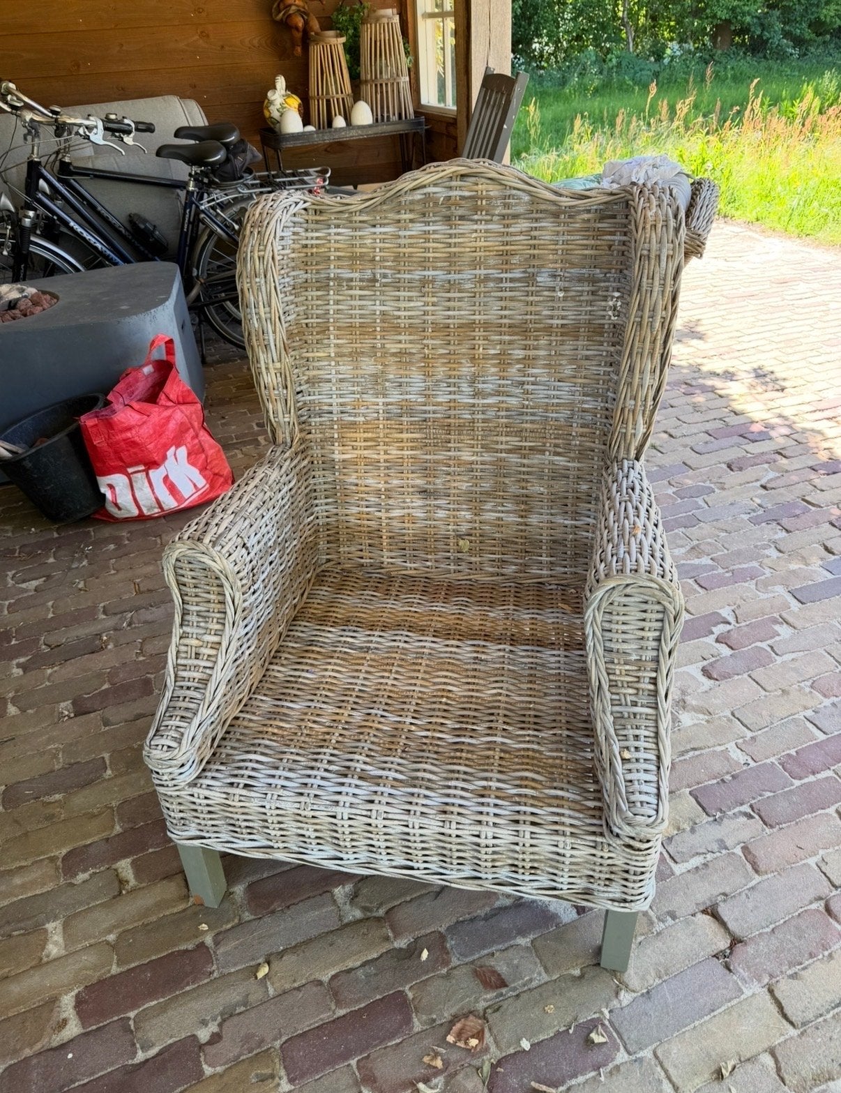 Comfortabele rieten fauteuil - perfect voor binnen of buiten, Huis en Inrichting, Gebruikt, Ophalen of Verzenden, 50 tot 75 cm