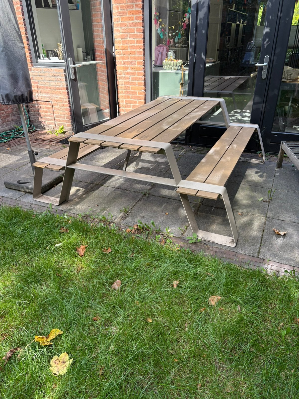 Te koop: Studio Livit Barbos picknicktafel, Tuin en Terras, Ophalen, Zo goed als nieuw, Rechthoekig, Aluminium
