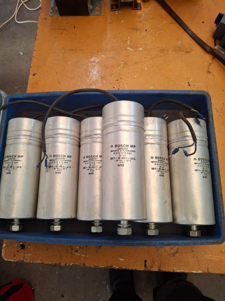 6x Bosch Condensator 25uF 320/480 VAC, Ophalen of Verzenden, Gebruikt