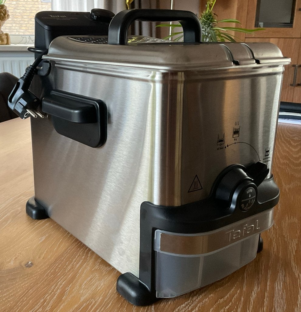 Tefal Oleoclean Compact Friteuse - Automatische Oliefiltrati, 1 tot 2 liter, Ophalen of Verzenden, Zo goed als nieuw, Uitneembare binnenpan