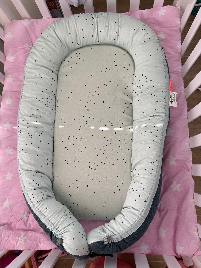 Done by Deer babynestje - Zo goed als nieuw, 100% katoen, Ophalen of Verzenden, Zo goed als nieuw, Kraamcadeau