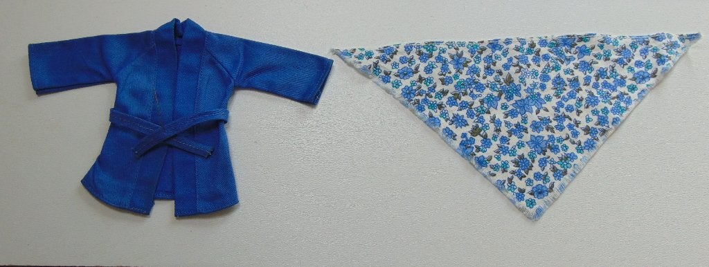Sindy Vintage Jasje en sjaal, Verzamelen, Ophalen of Verzenden, Zo goed als nieuw, Kleertjes