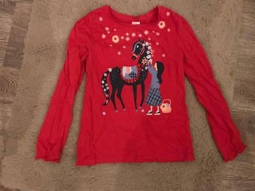 Rood shirt met paard in maat 128, Ophalen, Zo goed als nieuw, Meisje, Shirt of Longsleeve