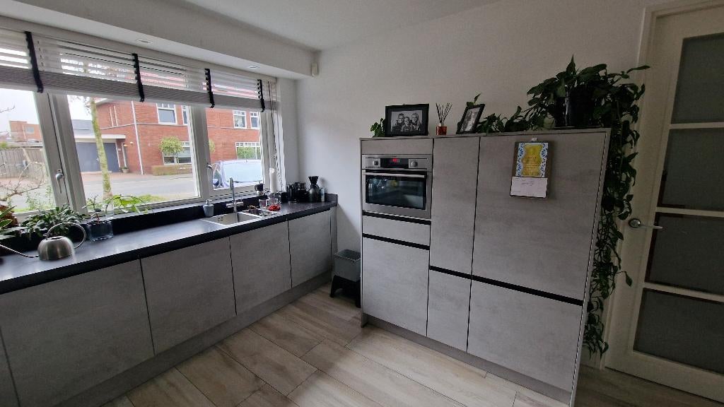 Zaterdag 23 MEI open van 12.00 tot 17.00 uur open, Huis en Inrichting, Keuken | Complete keukens, Wit, Overige typen, Graniet of Steen