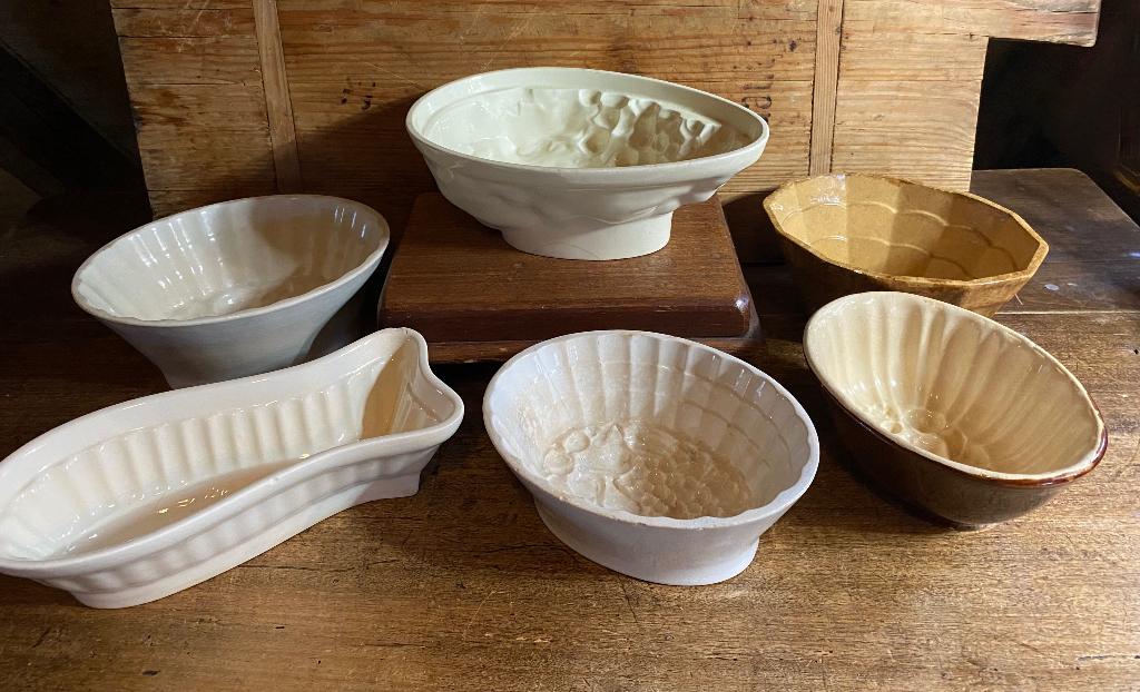 Puddingvormen oa Regout, Societé C. en servies *Nous Deux*, Antiek en Kunst, Ophalen of Verzenden