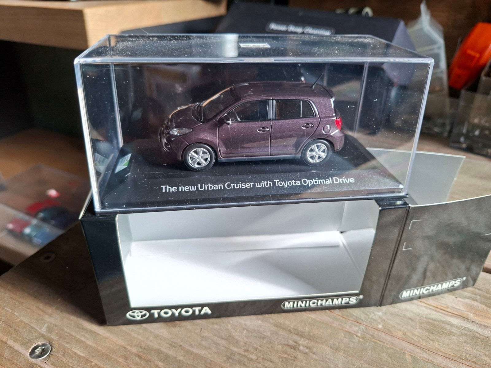 Minichamps Toyota Urban Cruiser modelauto, Ophalen of Verzenden, Zo goed als nieuw, Overige typen