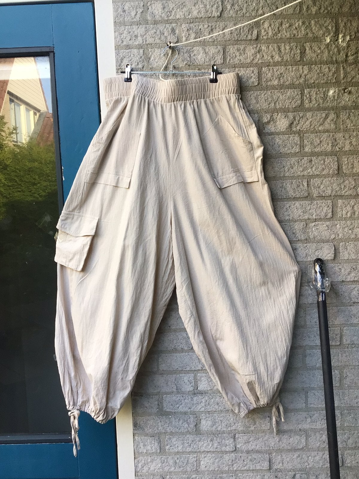 Hele leuke creme BAGGY BROEK, NIEUW, mt XXL(40/42-48), Kleding | Dames, Overige kleuren, Maat 42/44 (L), Nieuw, Ophalen of Verzenden