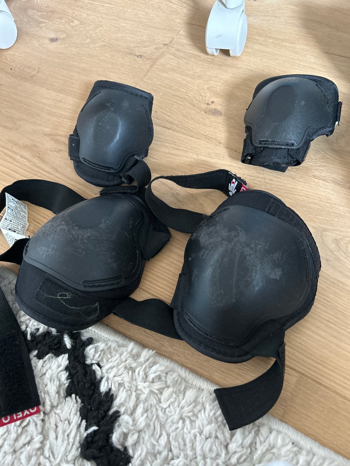 Knie- en elleboogbeschermers voor kinderen, Sport en Fitness, Ophalen of Verzenden, Gebruikt