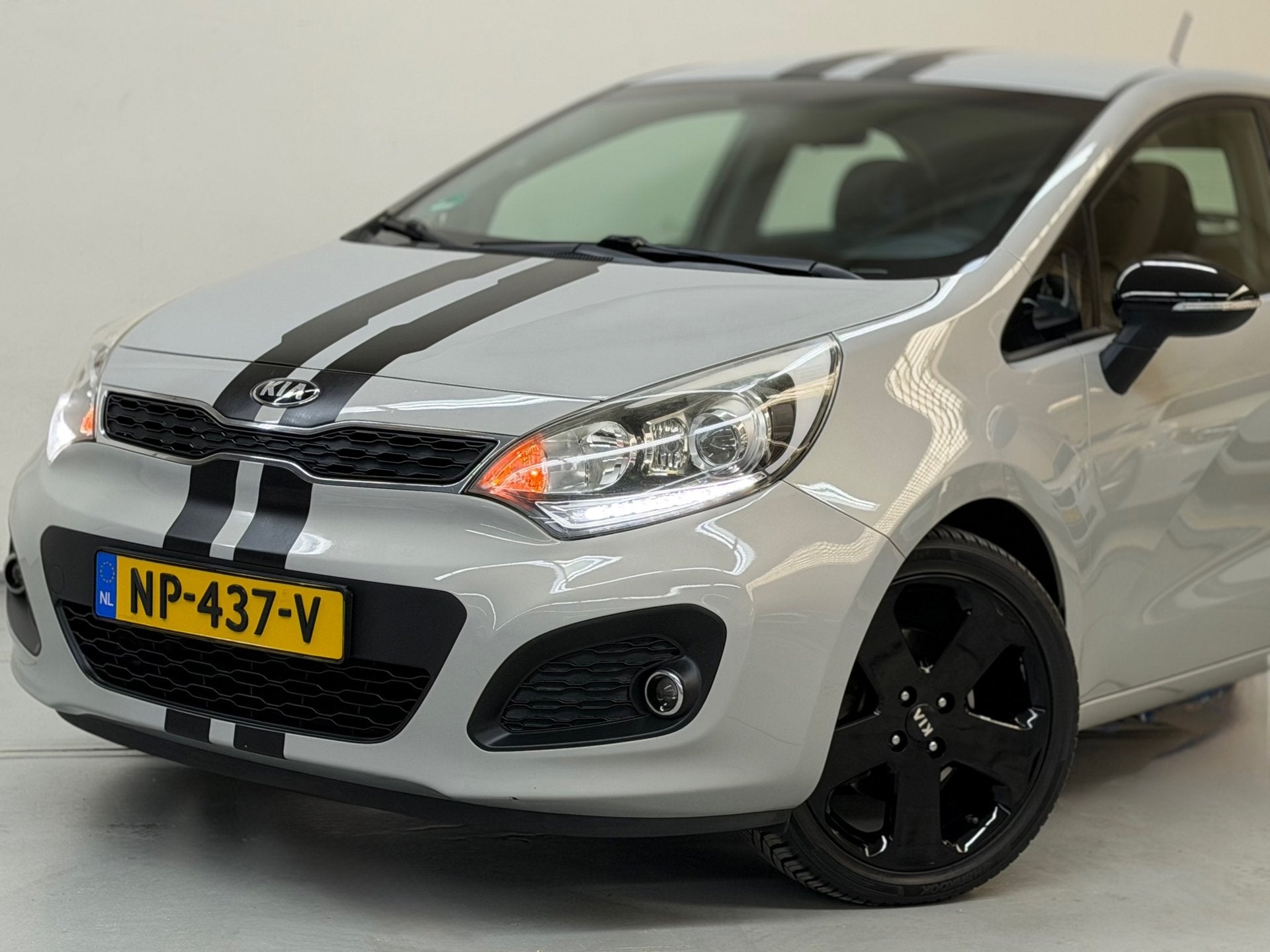 Kia Rio 1.4 CVVT Super Pack AUTOMAAT Camera Stoelvermarming, Euro 5, 450 kg, Gebruikt, 4 cilinders