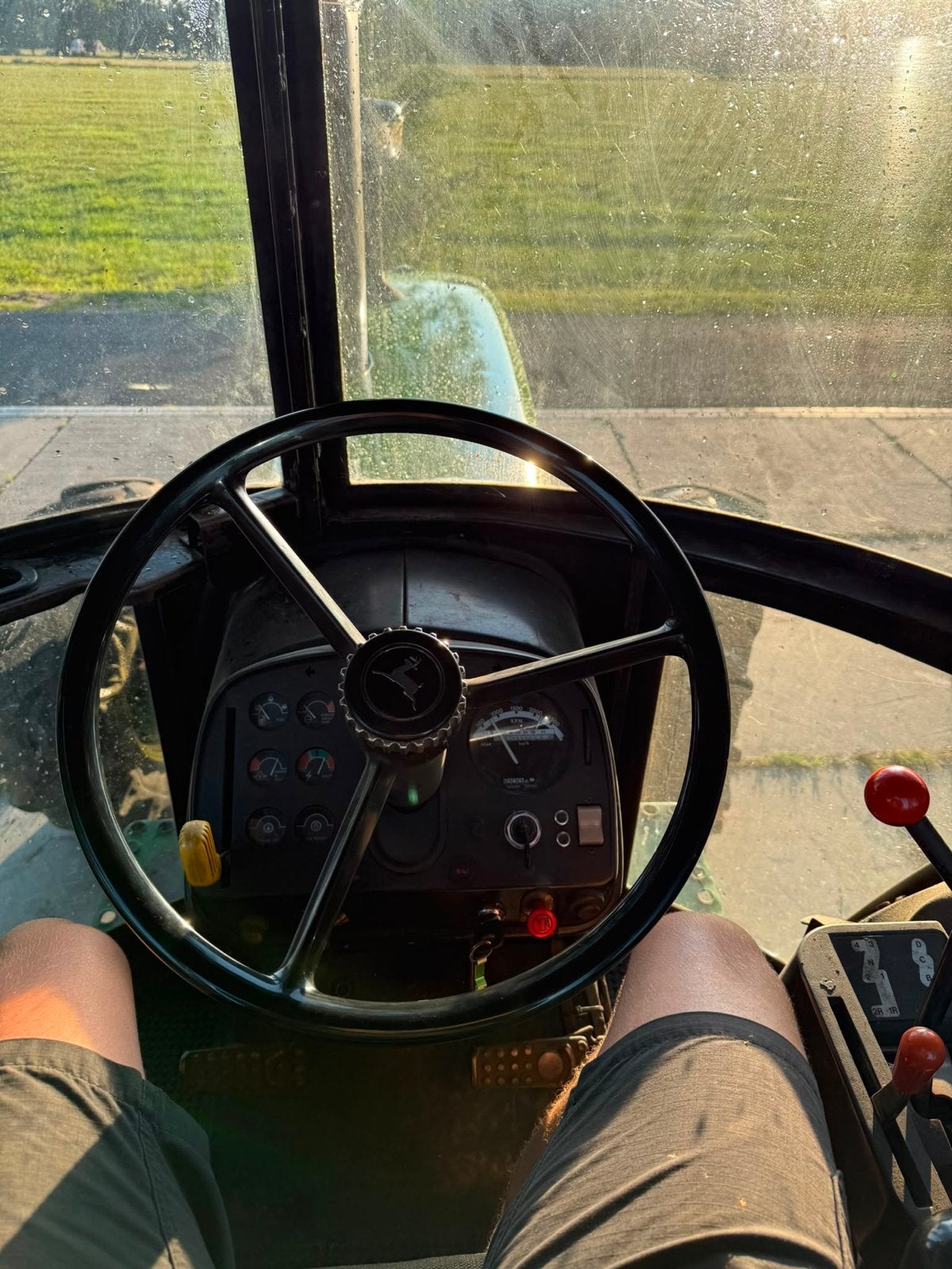 John Deere 4230 Tractor - Goed onderhouden, Gebruikt, Meer dan 10000, 120 tot 160 Pk, Ophalen