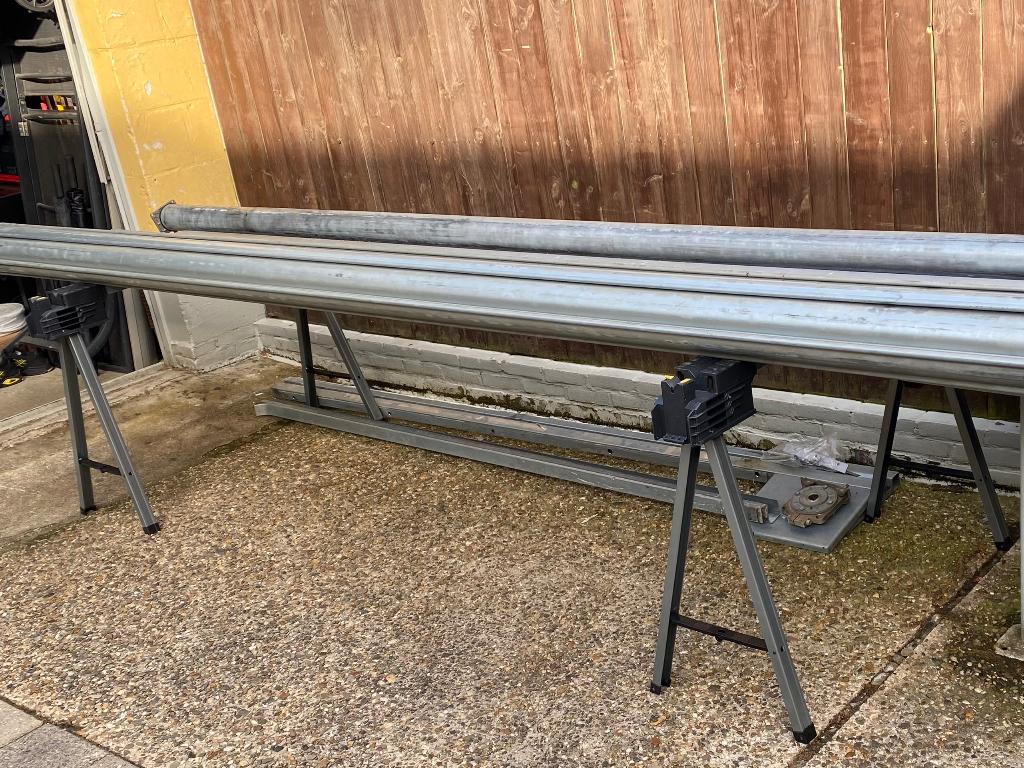Stalen rolluik, Doe-het-zelf en Verbouw, Rolluiken, Ophalen, Gebruikt, 200 cm of meer