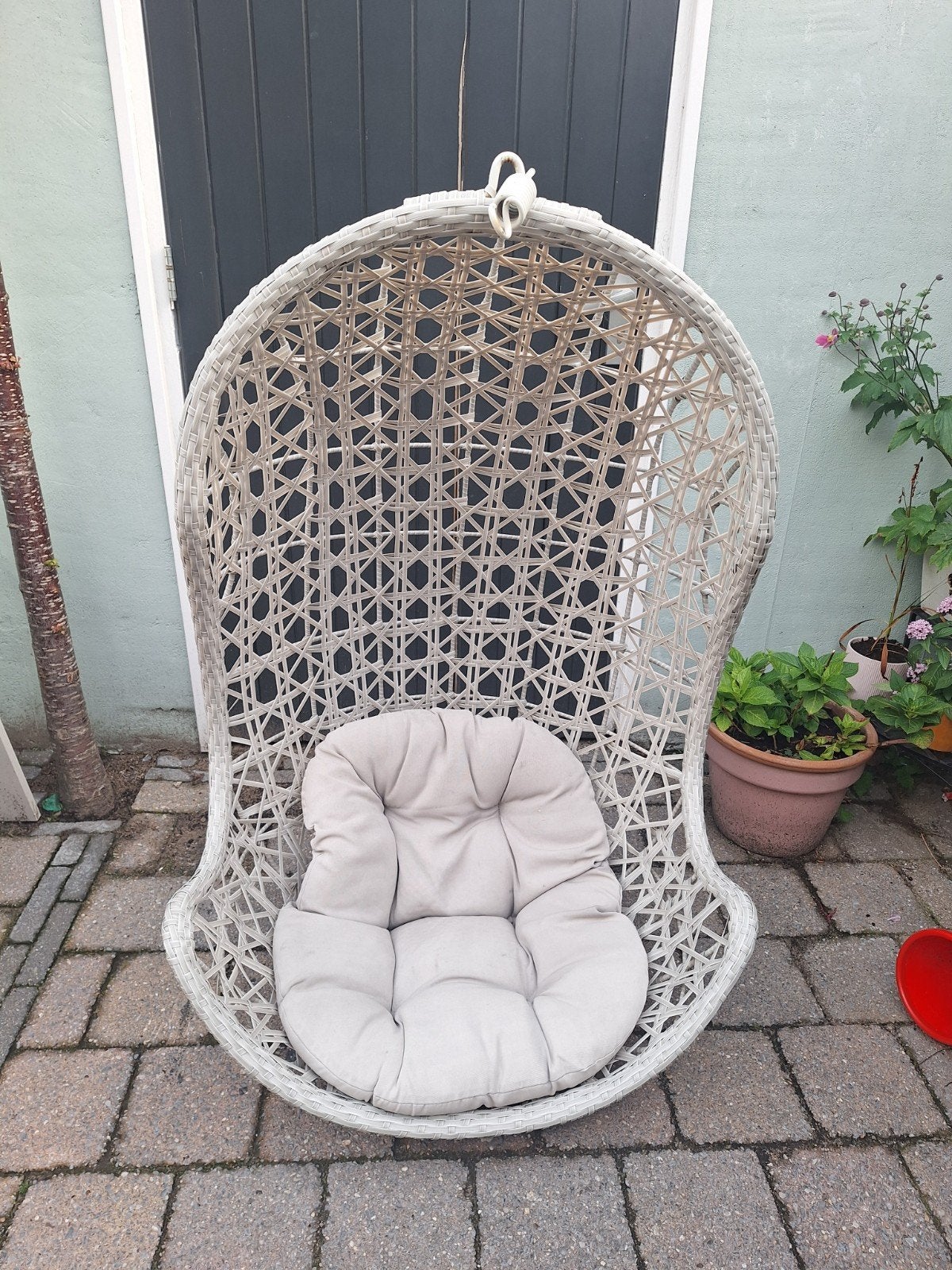 Witte hangstoel met  kussen - stevig, zonder standaard, Ophalen, Gebruikt, Wicker