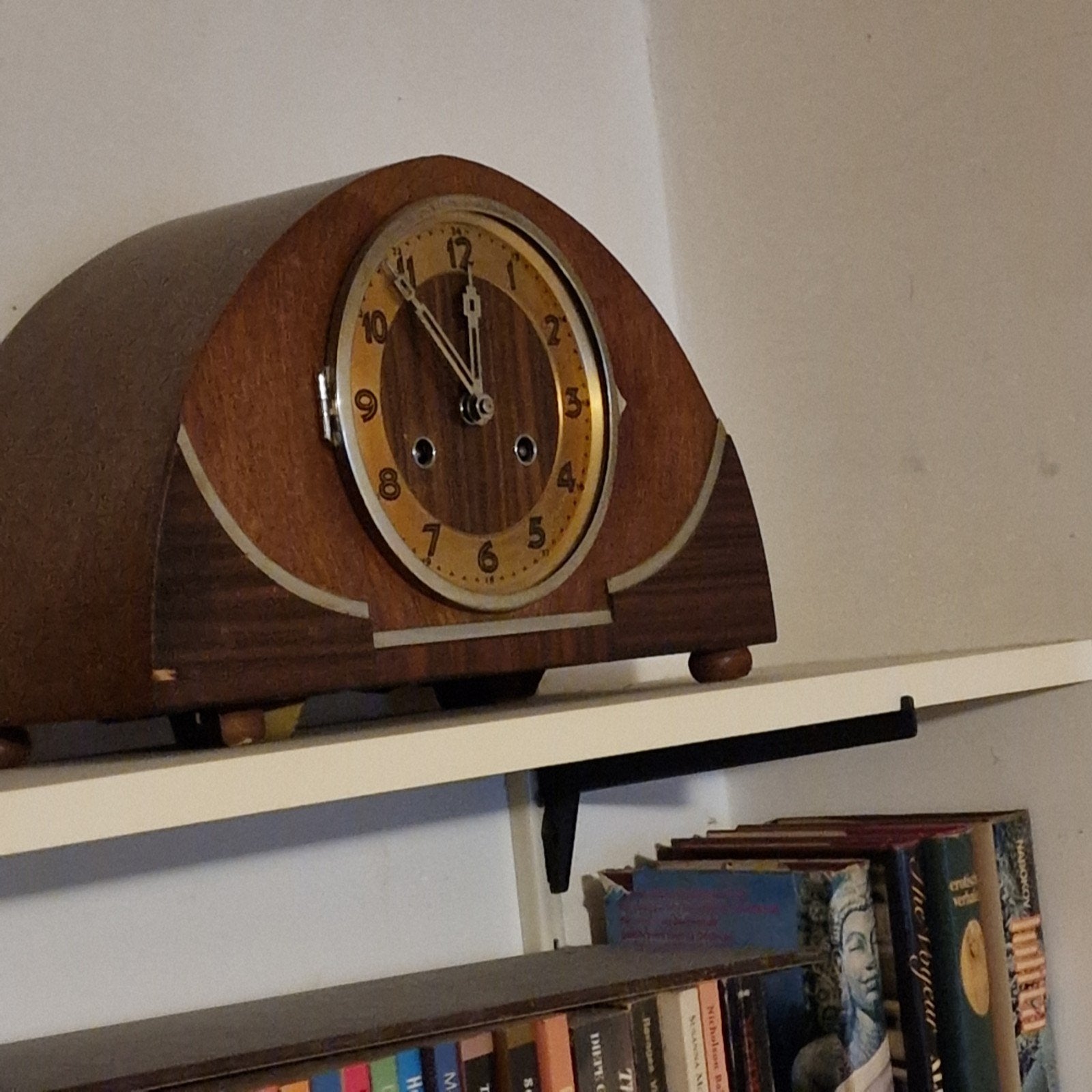 Klokken Antieke, Ophalen