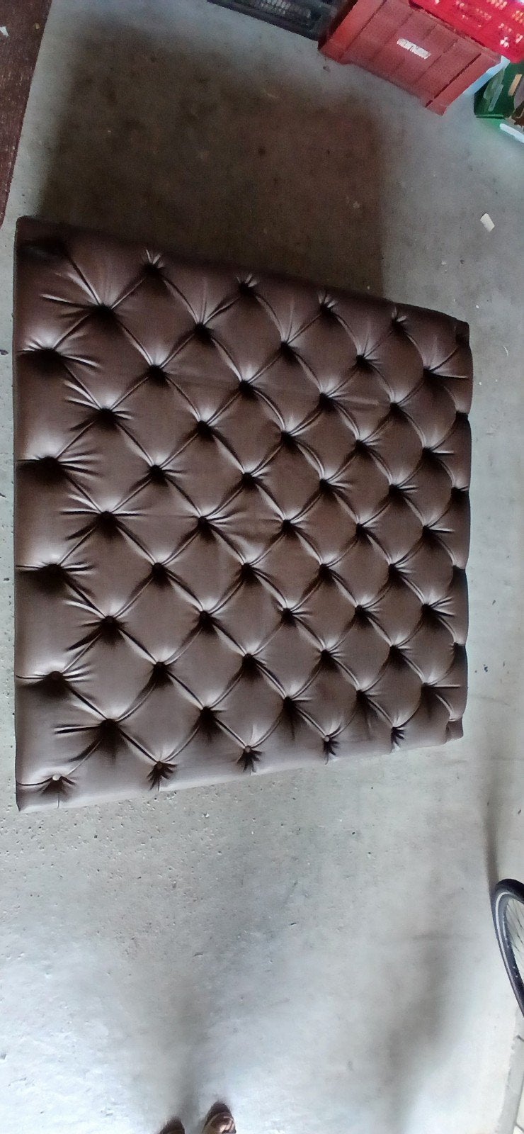 Bruin leren hocker, Ophalen, 100 tot 150 cm, Vierkant, 50 tot 100 cm