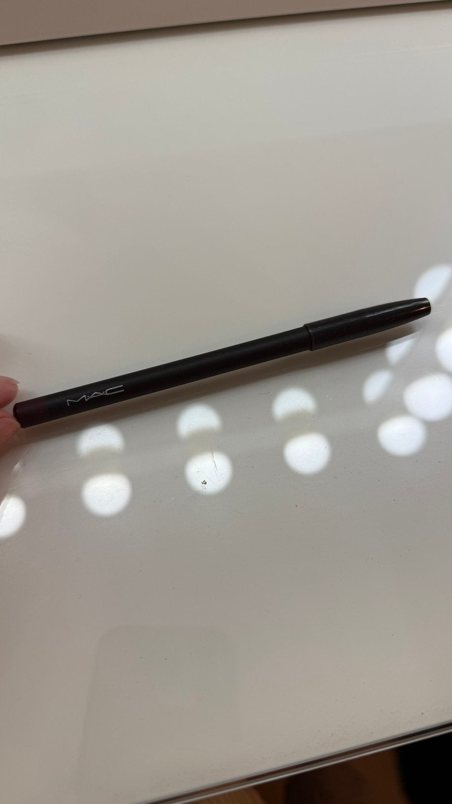 MAC lipliner Vino, Ophalen of Verzenden, Zo goed als nieuw, Lippen