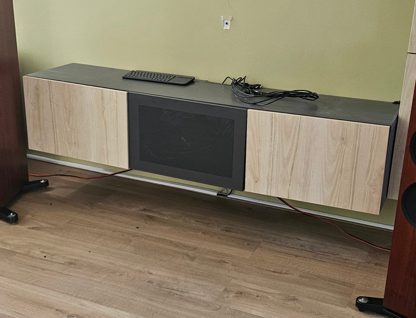 IKEA Besta TV Meubel, 150 tot 200 cm, Zo goed als nieuw, Minder dan 100 cm, 25 tot 50 cm
