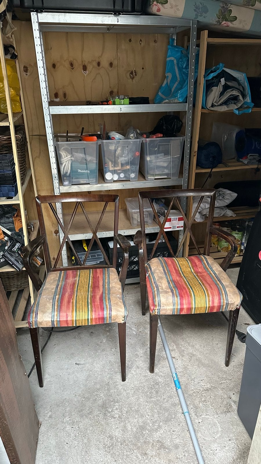 Twee AA PATIJN Poly Z stoelen voor renovatie, Ophalen
