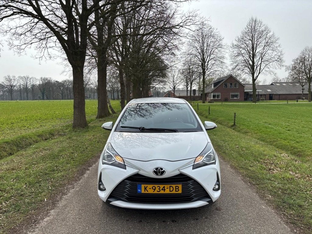 Toyota Yaris 1.5 VVT-i Dynamic | *€7450 EX BPM/incl BTW, Euro 6, 4 cilinders, Wit, Start-stop-systeem
