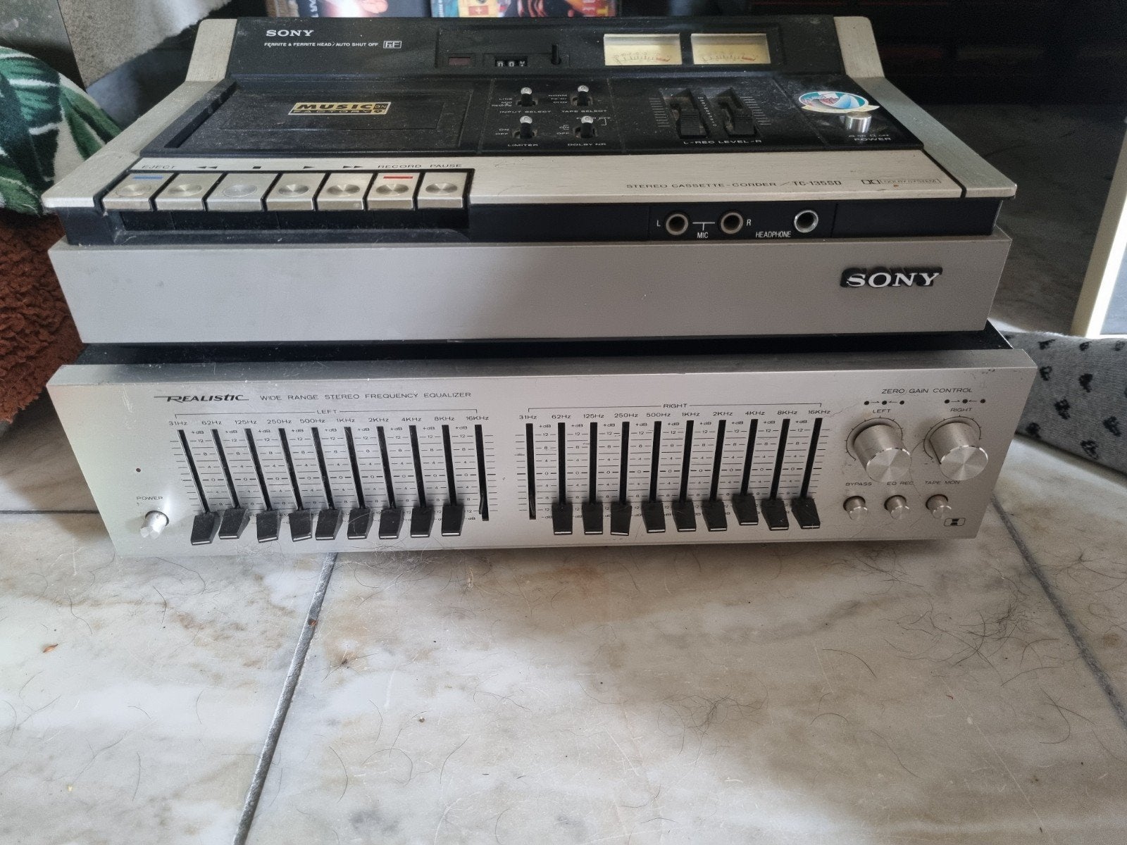 Vintage Sony Cassettedeck TC-135SD met Realistic Equalizer, Ophalen of Verzenden, Enkel, Sony, Tiptoetsen