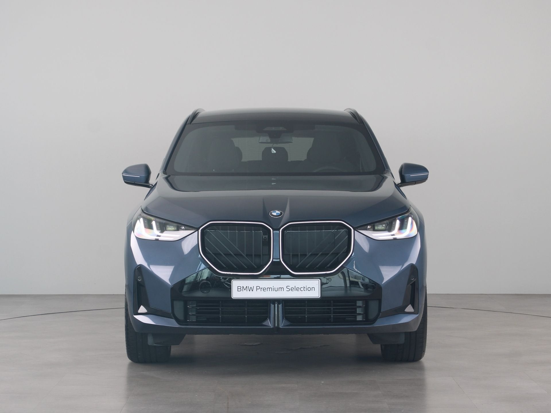 BMW X3 30e xDrive (bj 2026, automaat), Auto's, Gebruikt, Zwart, 4 cilinders, Met garantie (alle)