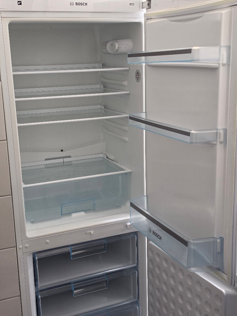 Koelkast: Bosch (KGV33X27) - Zuinig - Energieklasse A++, Ophalen, Gebruikt, 200 liter of meer, 160 cm of meer