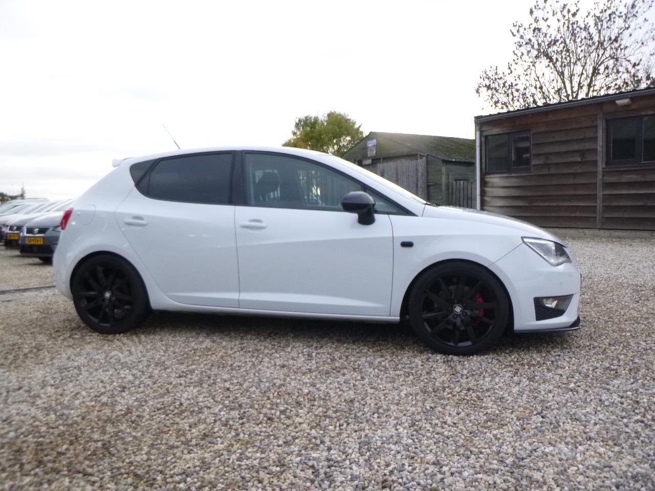 Seat Ibiza 1.0 EcoTSI FR Connect sportuitlaat schroefset, Voorwielaandrijving, Stof, Origineel Nederlands, Handgeschakeld